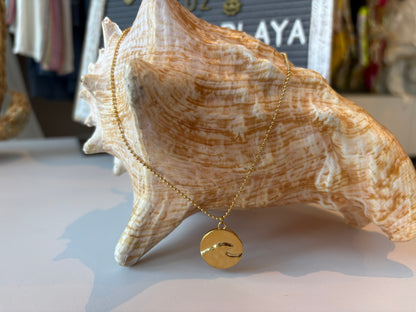 WAVE MEDALLION NECKLACE
