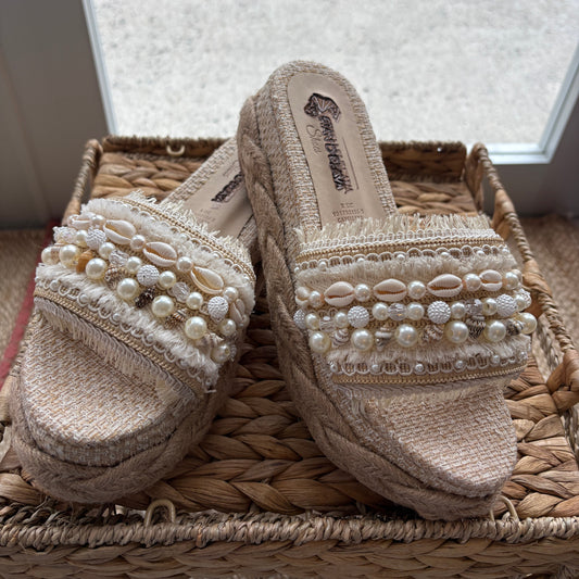 Golden Shore Platforms