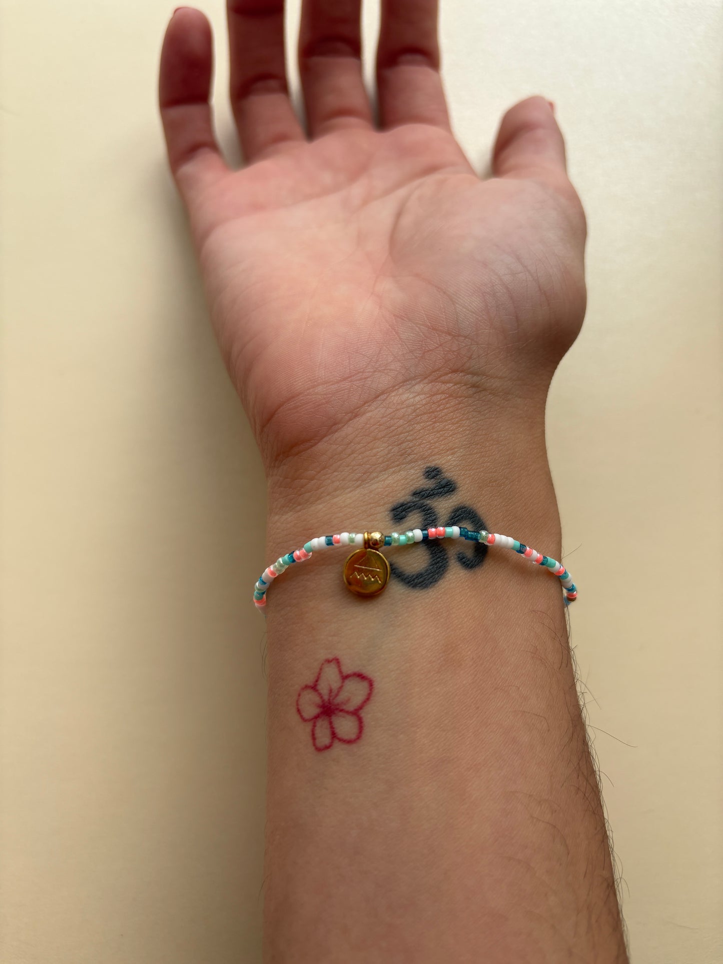 Yaoska Poder Beads Bracelet