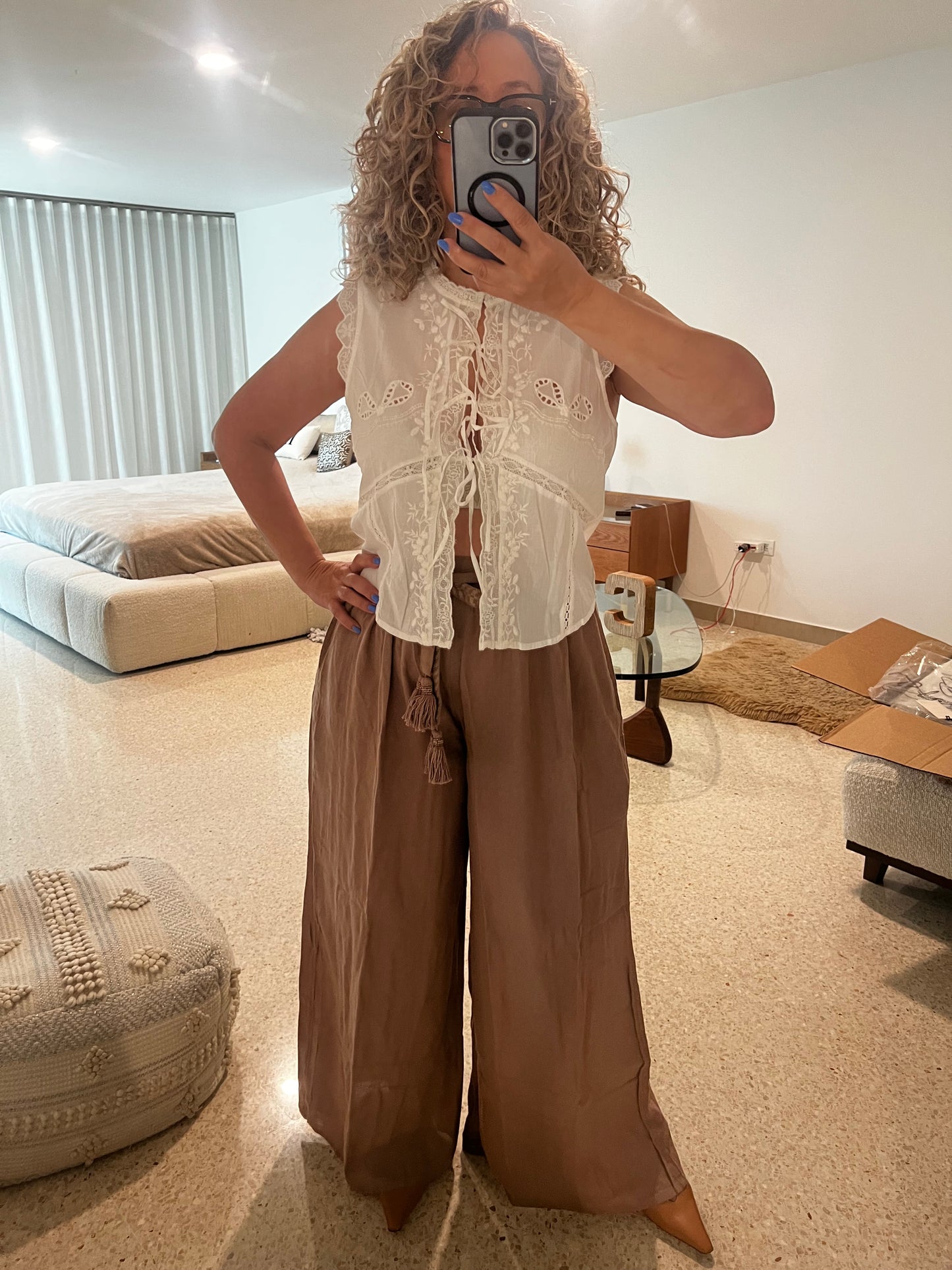 Top Sleeveless White