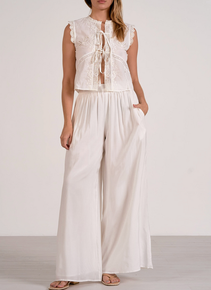 Top Sleeveless White